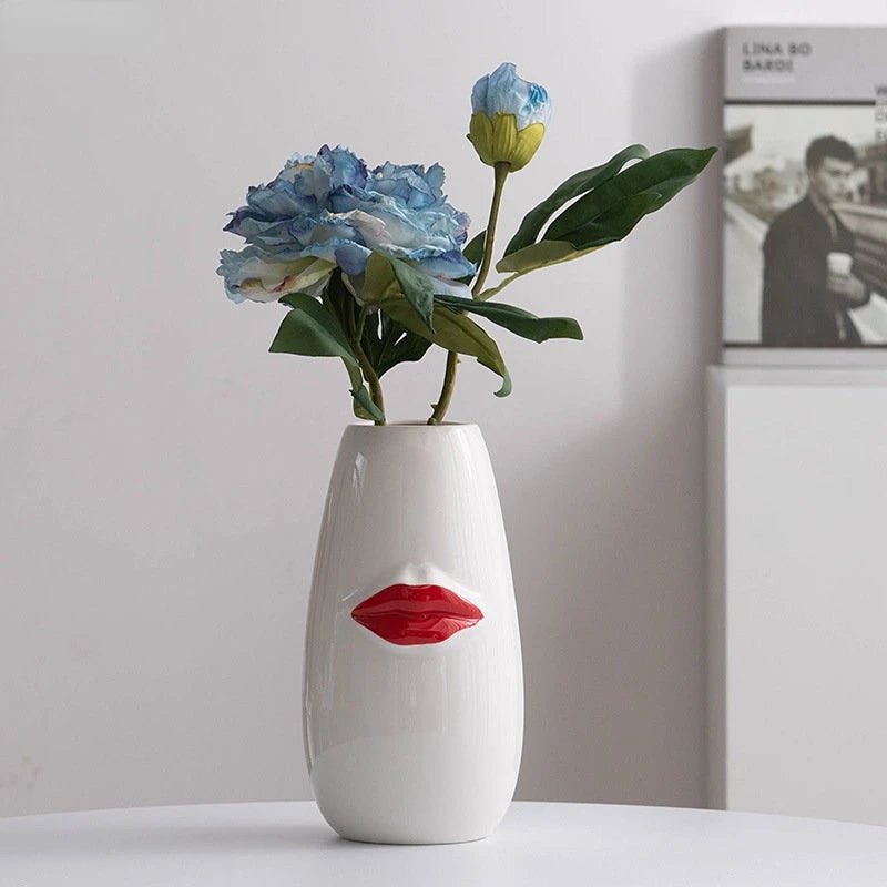 Red Lips Porcelain Vase - The House Of BLOC